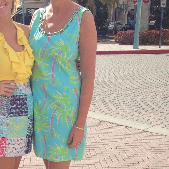 Lilly Pulitzer Dresses & Skirts - Lilly Pulitzer dress palm tree print